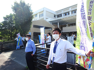 藤枝西高等学校前にて夏の交通安全県民運動1