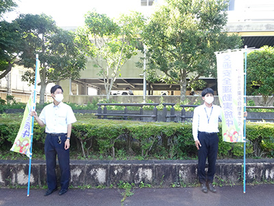 藤枝西高等学校前にて夏の交通安全県民運動4